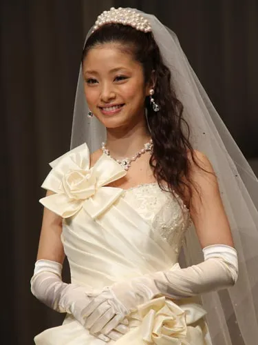 上戸彩の結婚式は？