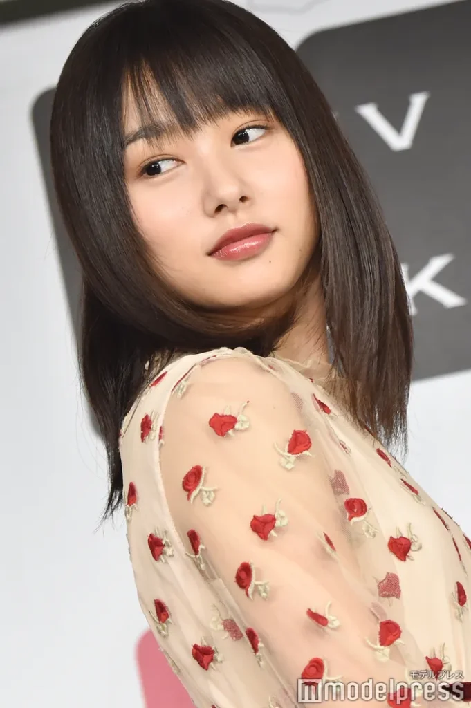 桜井日奈子の夫？結婚？結婚式？彼氏は平野紫耀 熱愛？キスシーン？仲良し