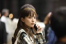 【川口春奈の家族構成】父親インスタと母親の店スナックや写真や年齢？兄弟？両親